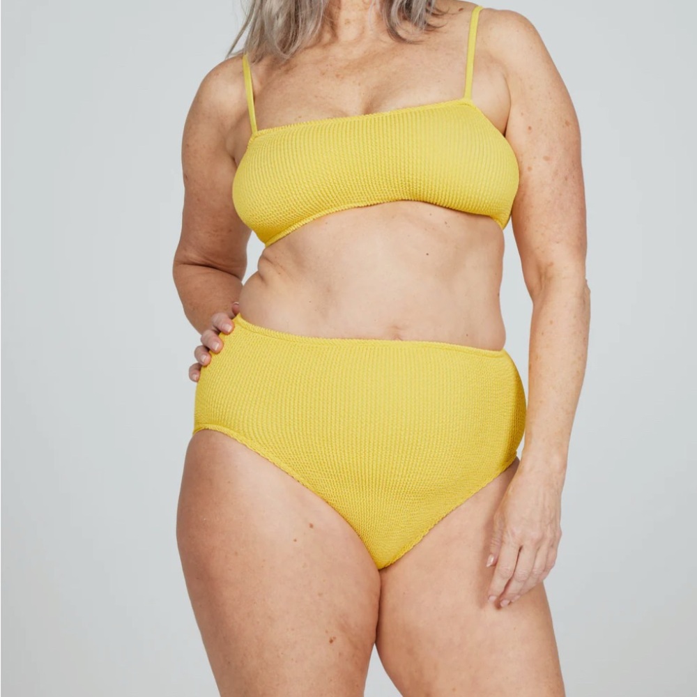 Youswim high waisted bottom in yellow 
Never worn
Not my color